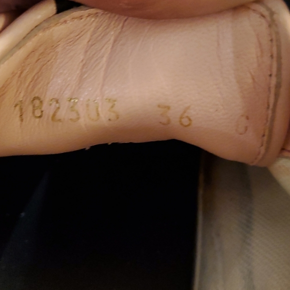 2 LOUISVUITTON & 2 GUCCI = 4 PAIRS - Picture 9 of 13